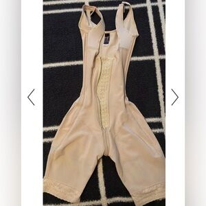 Skin curvy Faja by Erika Vega 🍑